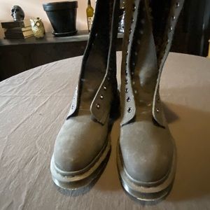 Dr Martens winter high boots.